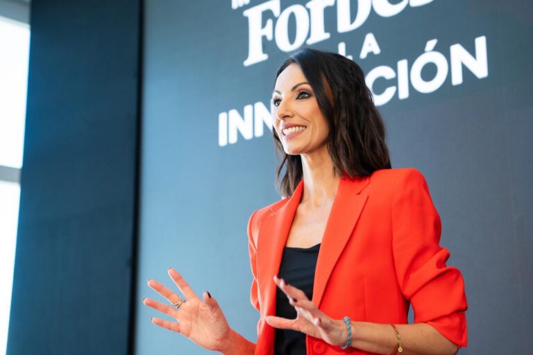 Laila Jiménez, presentadora de eventos corporativos